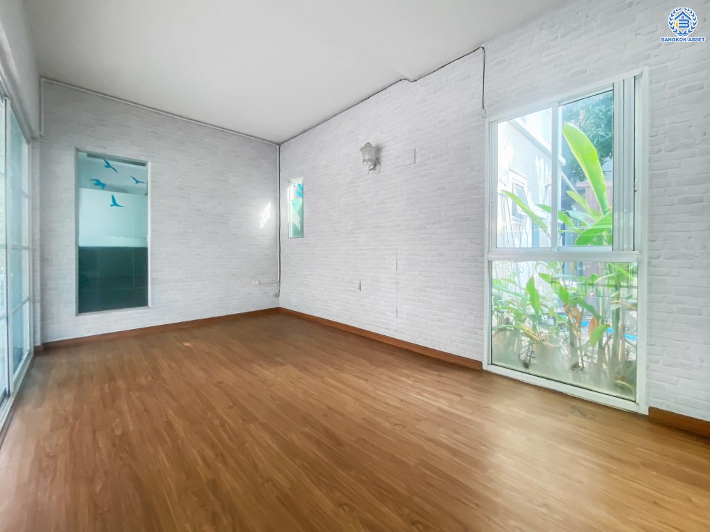 *****บ้านเดี่ยวมือสอง โครงการ พฤกษ์ลดา1 วงแหวน-รัตนาธิเบศร์ หลังมุม เนื้อที่ 63 ตร.ว. ฟังก์ชัน 4 ห้องนอน 3 ห้องน้ำ 2 ที่จอดรถ โครงการบนทำเลเดินทางสะดวก เชื่อมต่อถนนคลองถนน ถนนบางกรวย-ไทรน้อย ถนนกาญจนาภิเษก ใกล้รถไฟฟ้าสายสีม่วง "สถานีคลองบางไผ่" และจุดขึ้นทางด่วน "กาญจนาภิเษก"